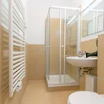 Appartement Tolstov - 1 Or 4 - 15 Min To Messe Dus - 10 Min Old Town Dus