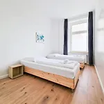 Tolstov - 1 Or 4 - 15 Min To Messe Dus - 10 Min Old Town Dus Appartement