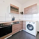 1 Room Apartments - 15min Messe DUS - 10min Oldtown
