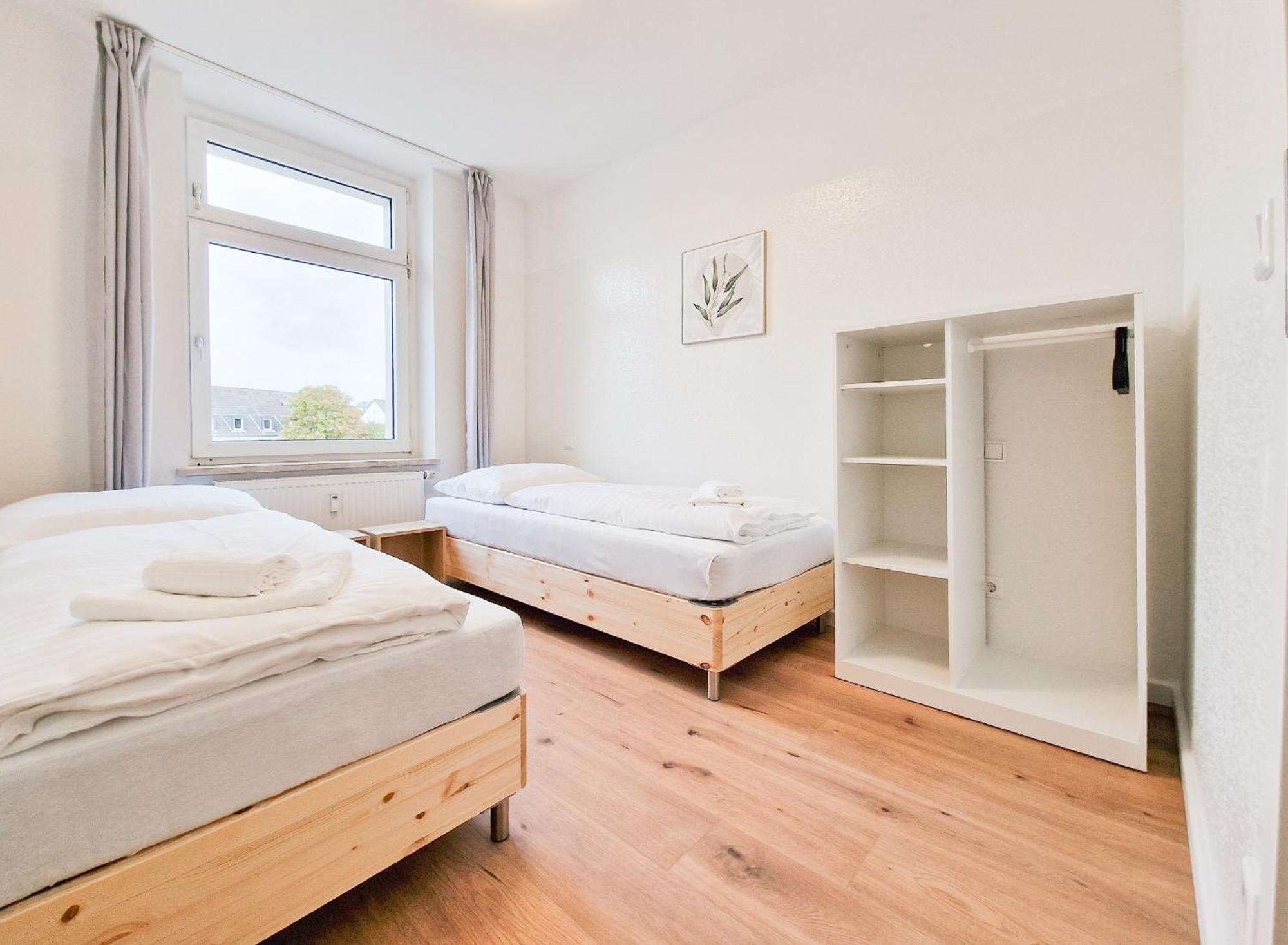 Tolstov - 1 Or 4 - 15 Min To Messe Dus - 10 Min Old Town Dus Dusseldorf