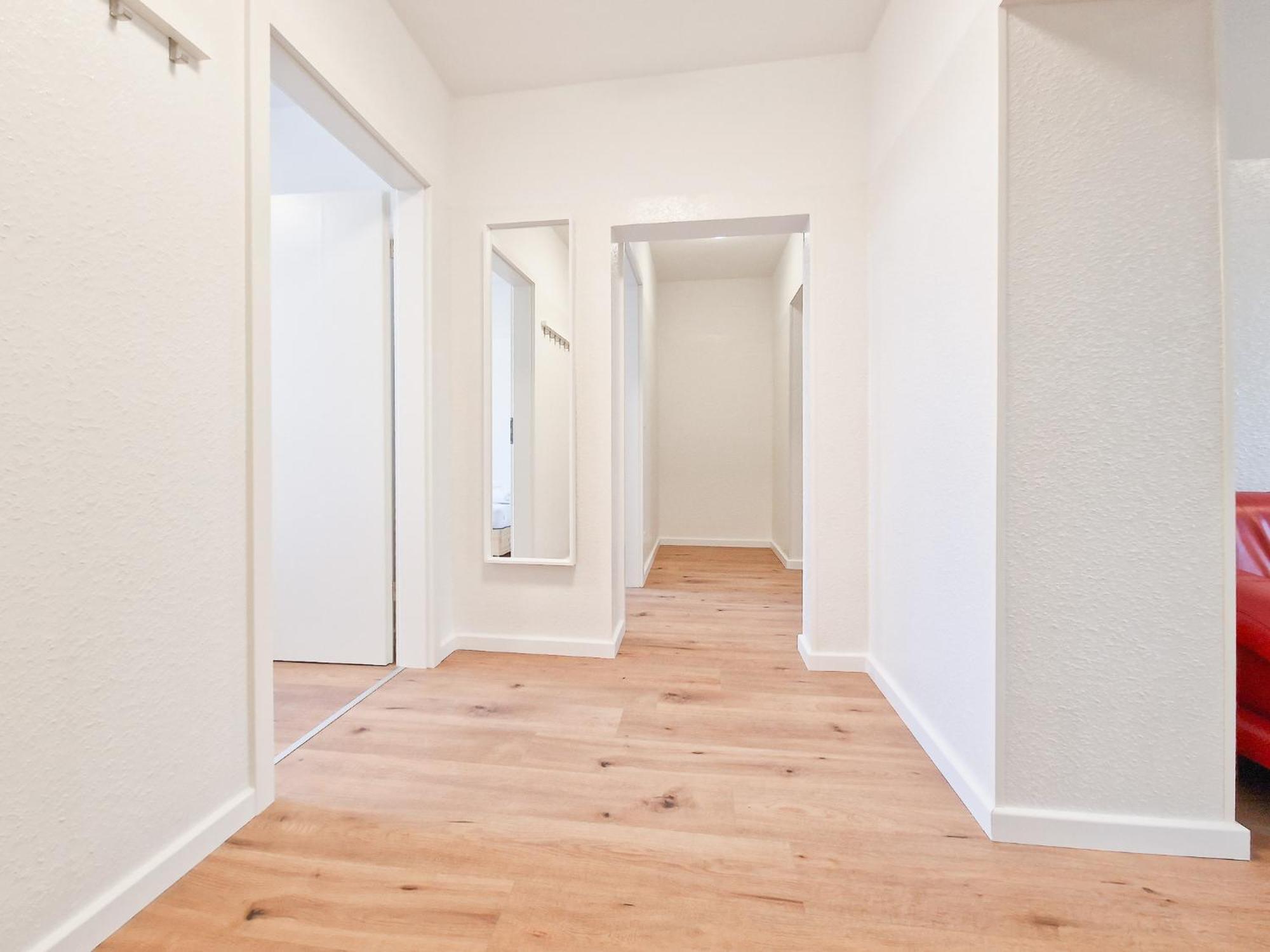 Apartment Tolstov - 1 Or 4 - 15 Min To Messe Dus - 10 Min Old Town Dus *