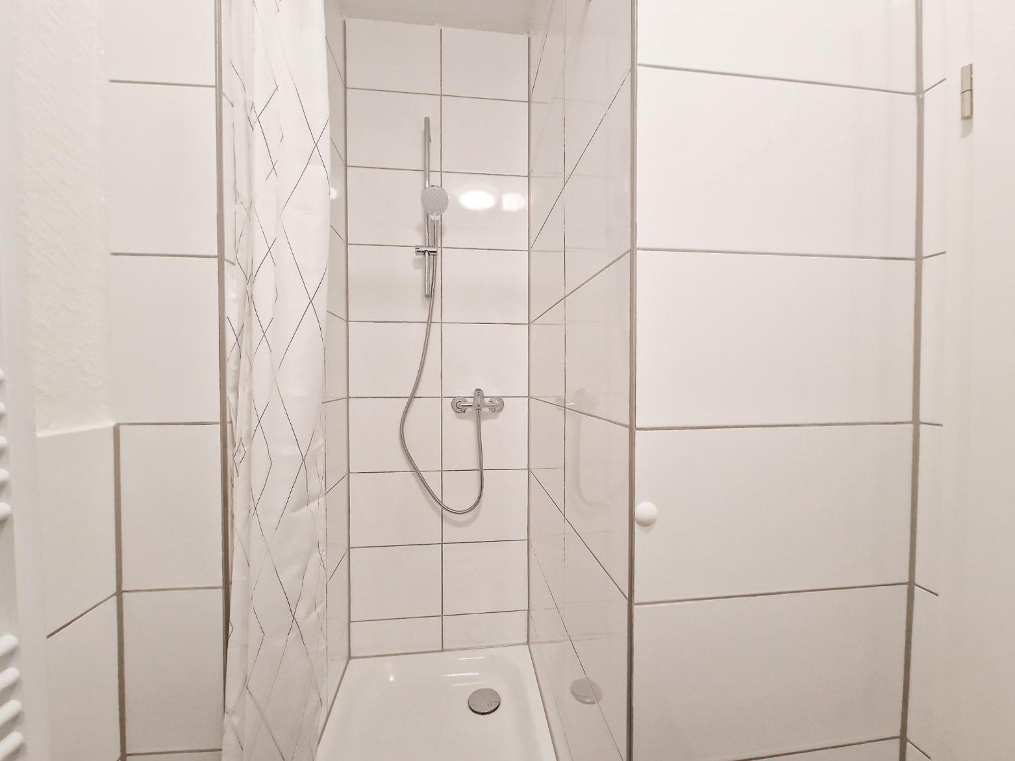 Tolstov - 1 Or 4 - 15 Min To Messe Dus - 10 Min Old Town Dus *